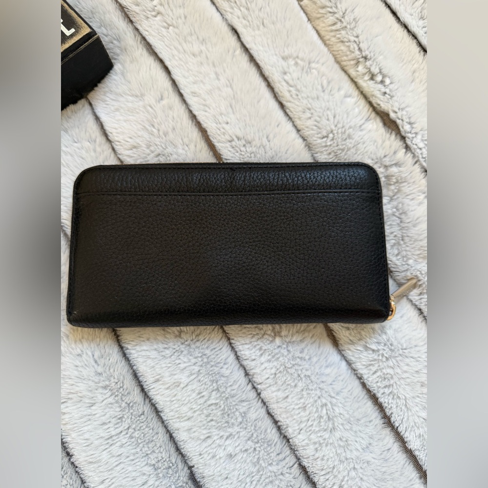 kate spade Black Pebbled Leather Zip Wallet with Gold Logo - Picture 3 of 4